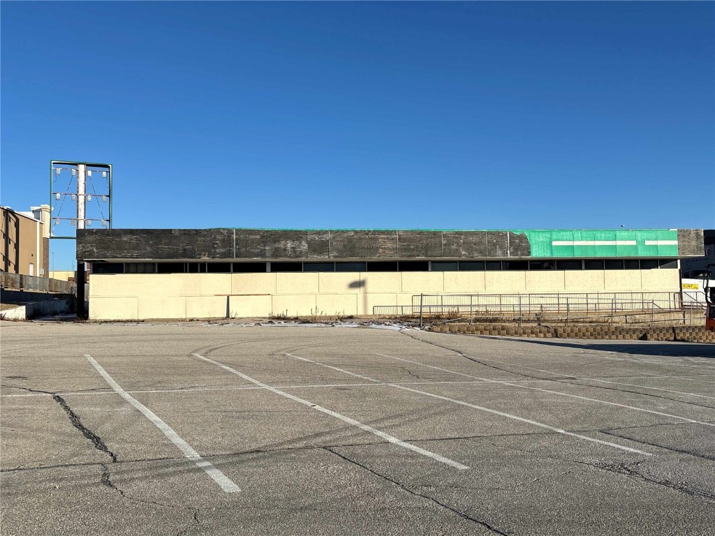 4529 1st Avenue SE Cedar Rapids IA 52402