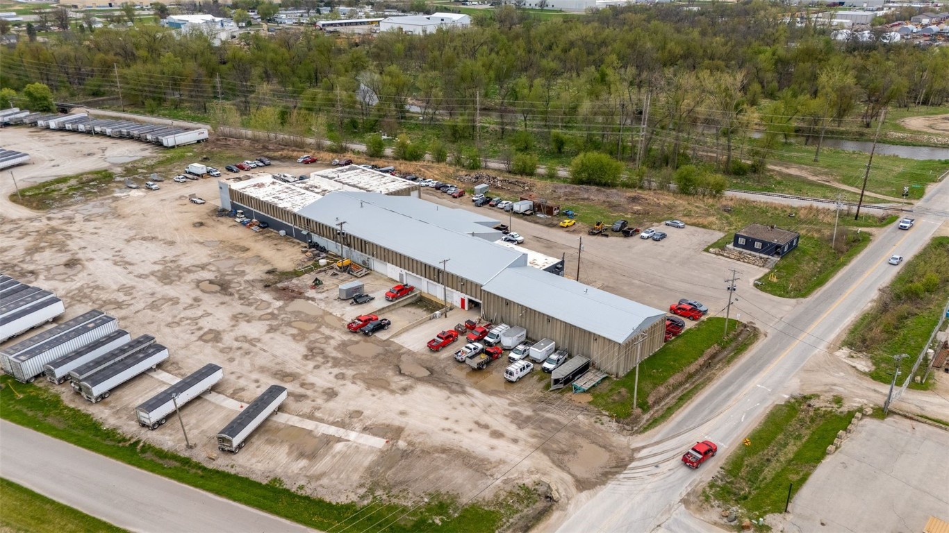 4003 J Street SW Cedar Rapids IA 52404