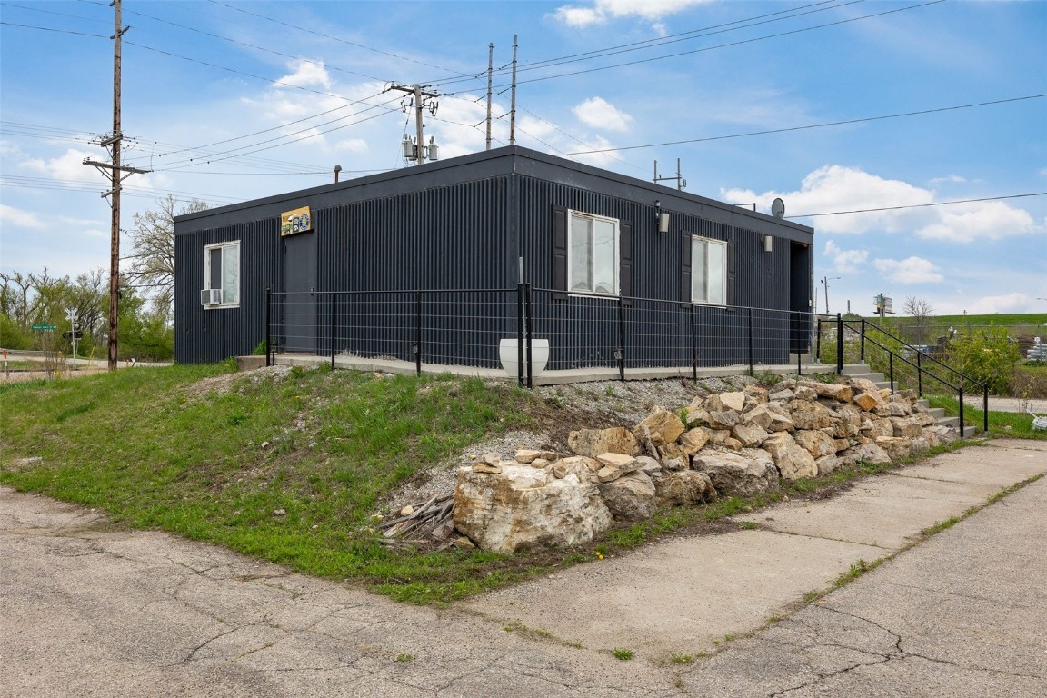 4003 J Street SW Cedar Rapids IA 52404