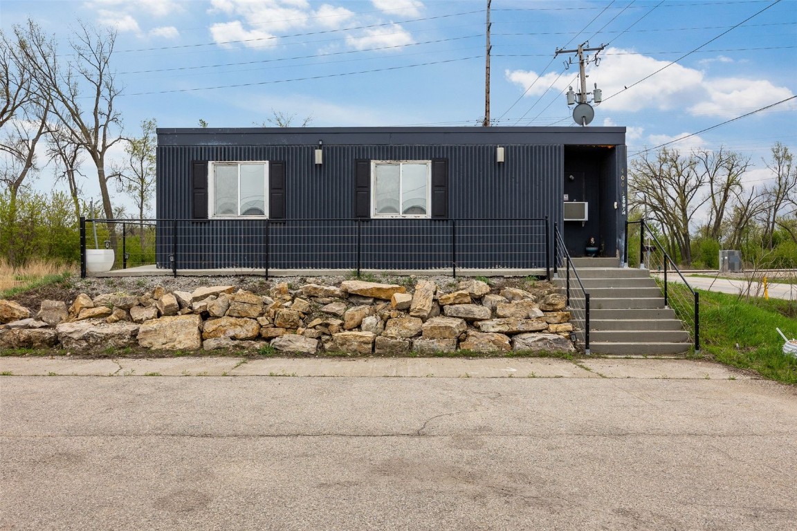 4003 J Street SW Cedar Rapids IA 52404