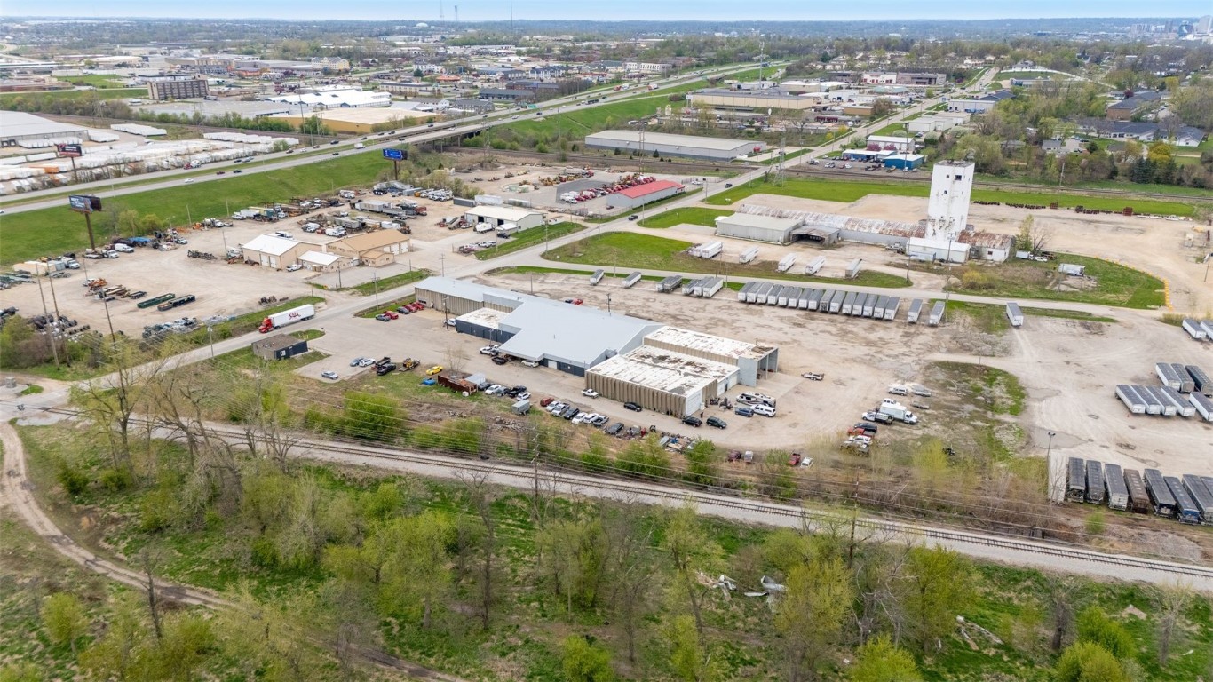 4003 J Street SW Cedar Rapids IA 52404