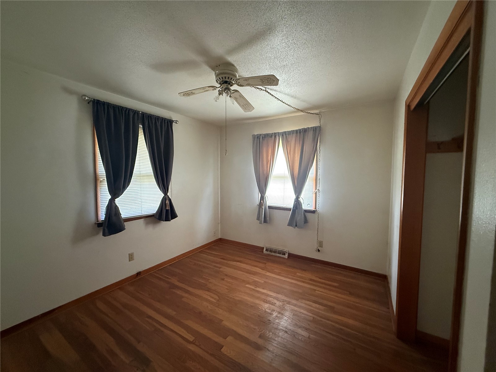 1635 & 1639 Center Street NE Cedar Rapids IA 52402