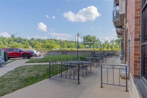843 Quarry Road Coralville IA 52241