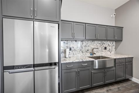 530 Aircom Drive Marion IA 52302