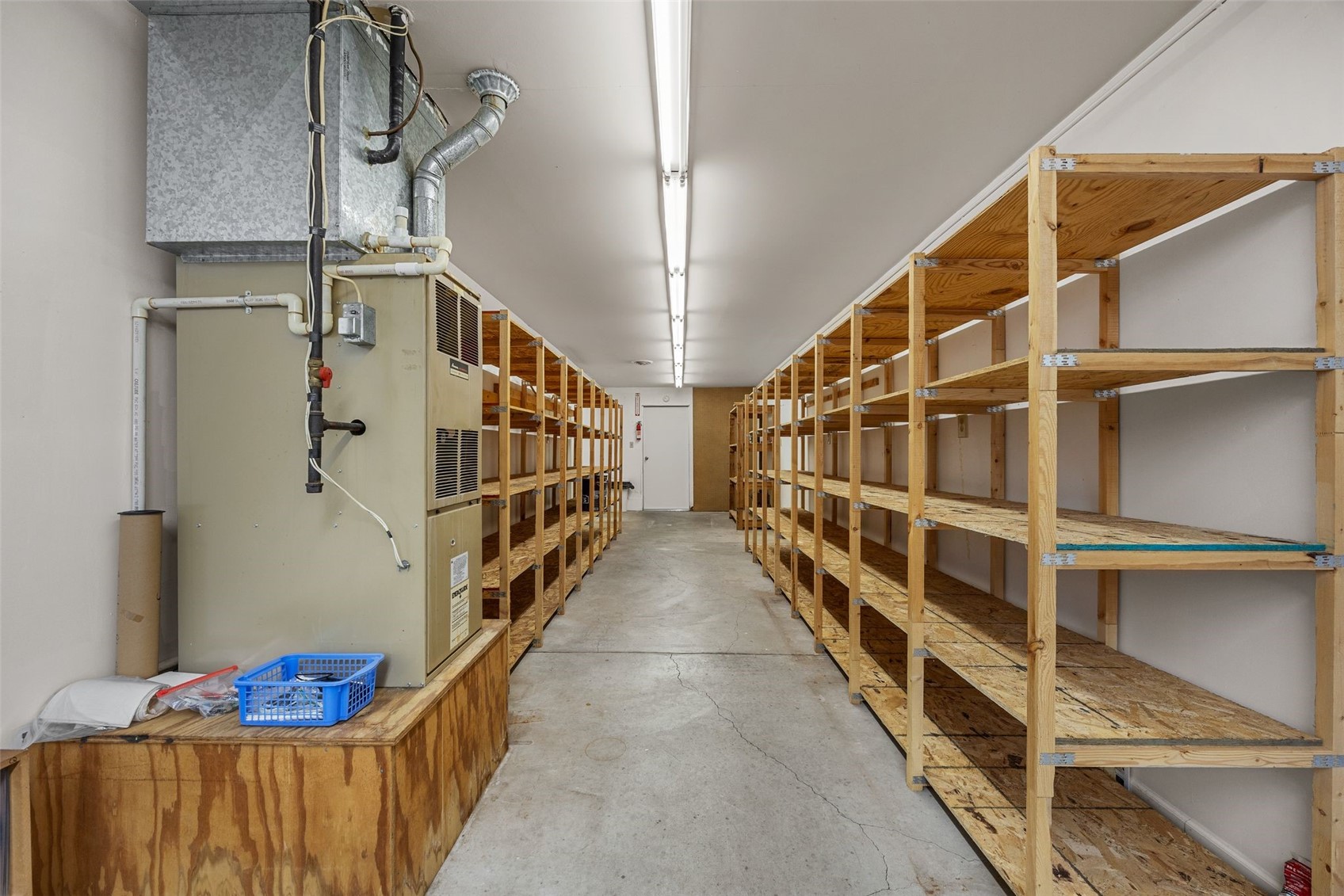 1054 W Madison Street Washington IA 52353