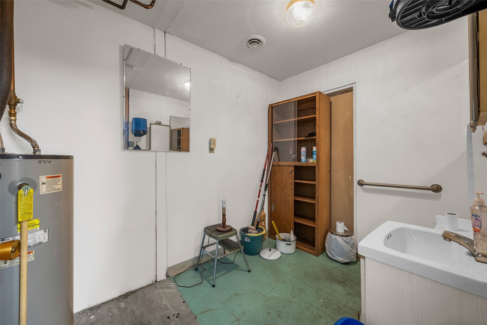 1054 W Madison Street Washington IA 52353