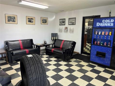 941 66th Avenue SW Cedar Rapids IA 52404