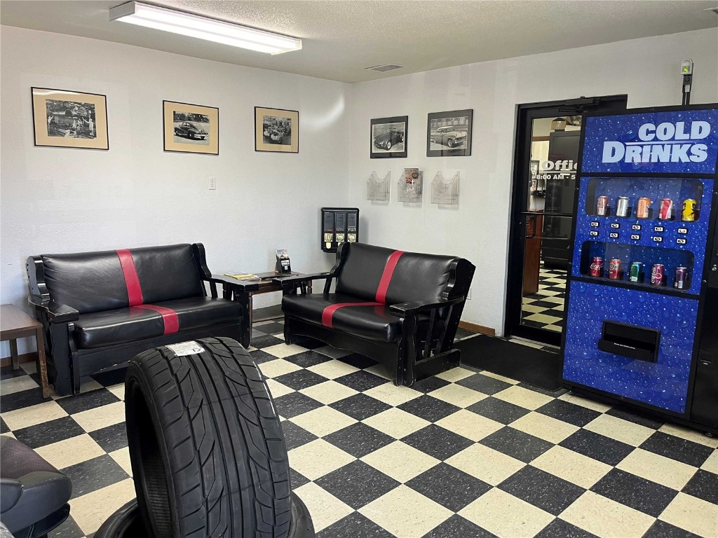 941 66th Avenue SW Cedar Rapids IA 52404
