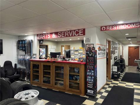 941 66th Avenue SW Cedar Rapids IA 52404