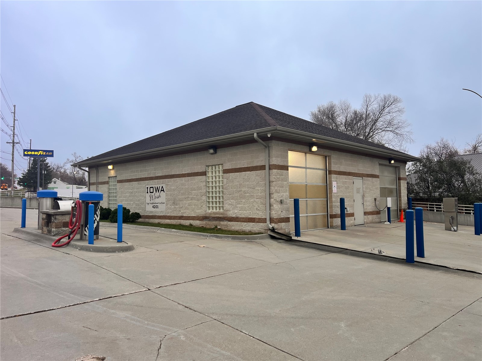 4201 Mt Vernon Road SE Cedar Rapids IA 52403