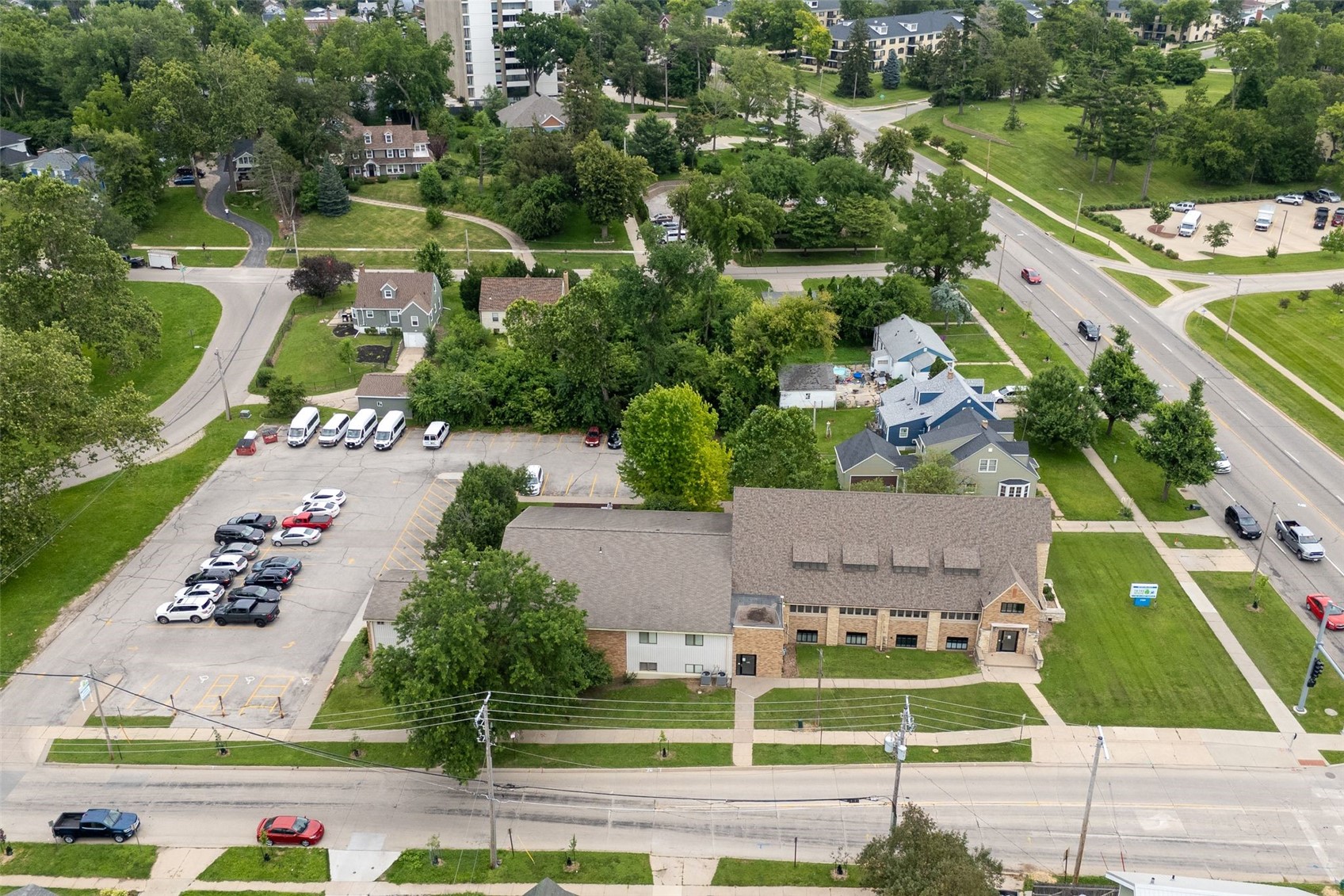 2100 1st Avenue NE Cedar Rapids IA 52402