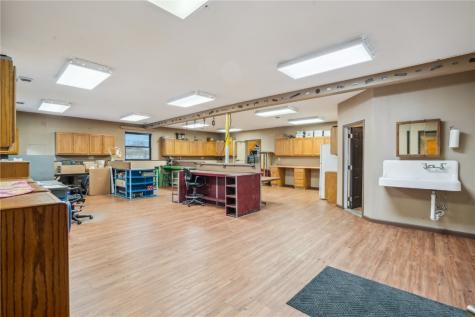 6205 11th Street SW Cedar Rapids IA 52404