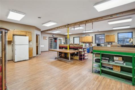 6205 11th Street SW Cedar Rapids IA 52404