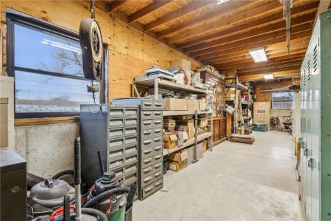 6205 11th Street SW Cedar Rapids IA 52404