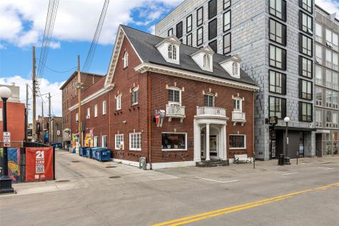 13 S Linn Street Iowa City IA 52240