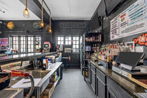 13 S Linn Street Iowa City IA 52240