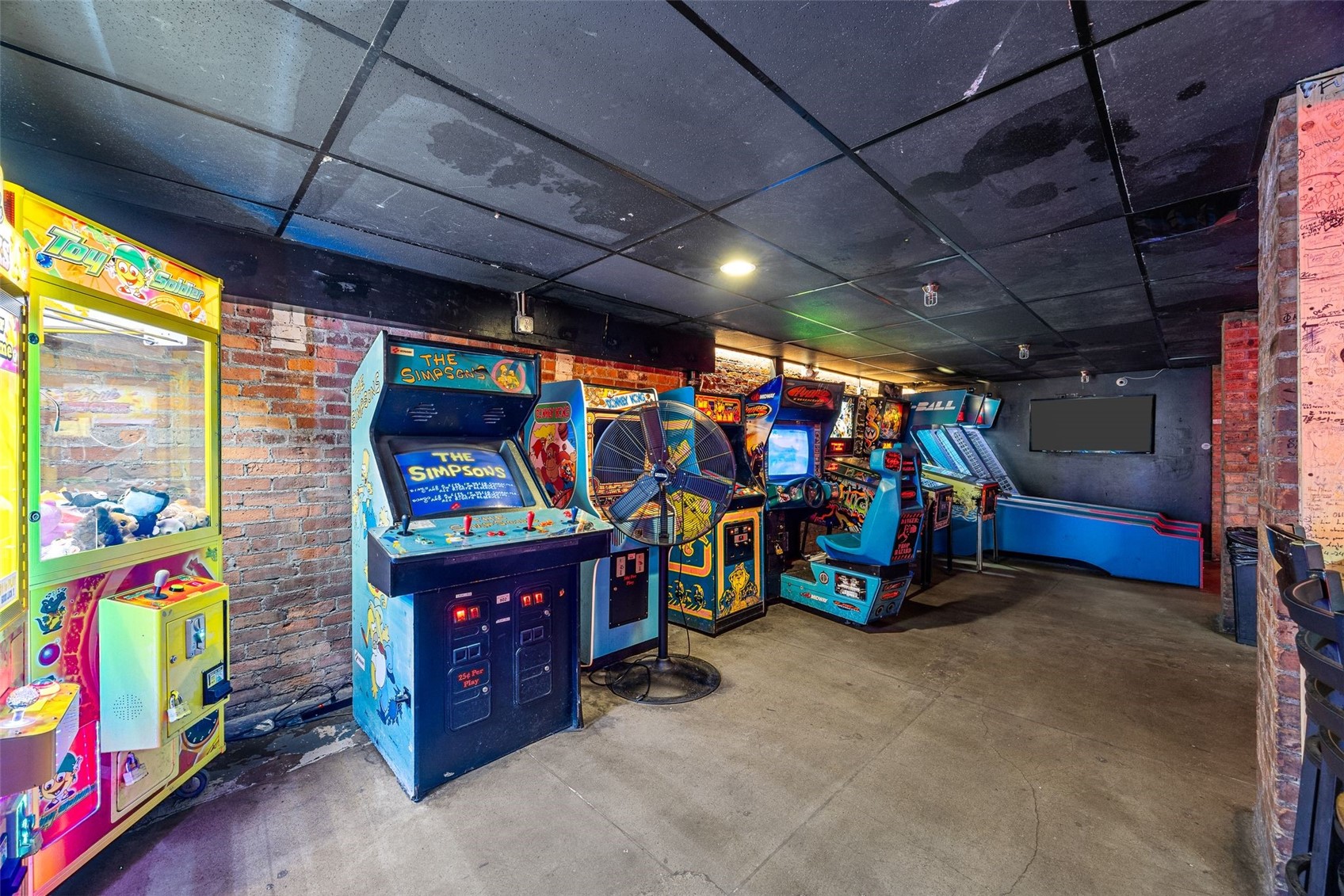 13 S Linn Street Iowa City IA 52240