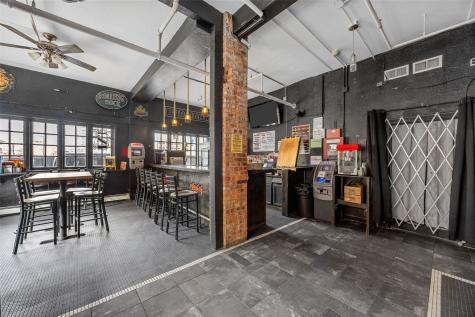 13 S Linn Street Iowa City IA 52240
