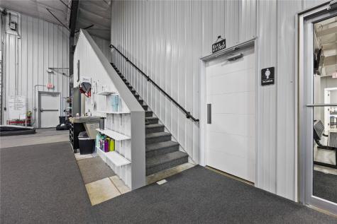 6200 N. Gateway Drive Marion IA 52302