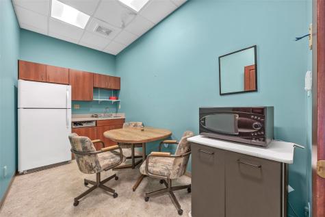 3414 Mount Vernon Road SE Cedar Rapids IA 52403