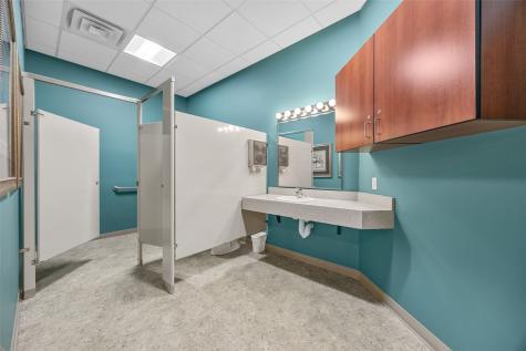 3414 Mount Vernon Road SE Cedar Rapids IA 52403