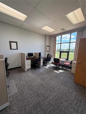 5005 Bowling Street SW Cedar Rapids IA 52404