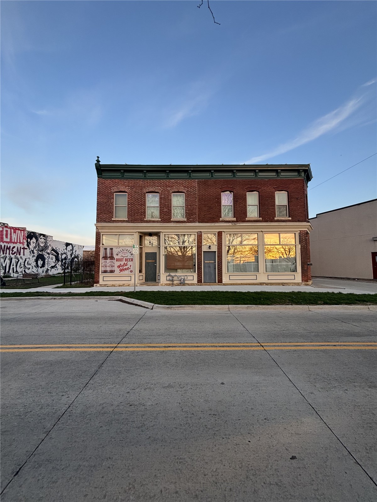 219 16th Avenue SE Cedar Rapids IA 52401