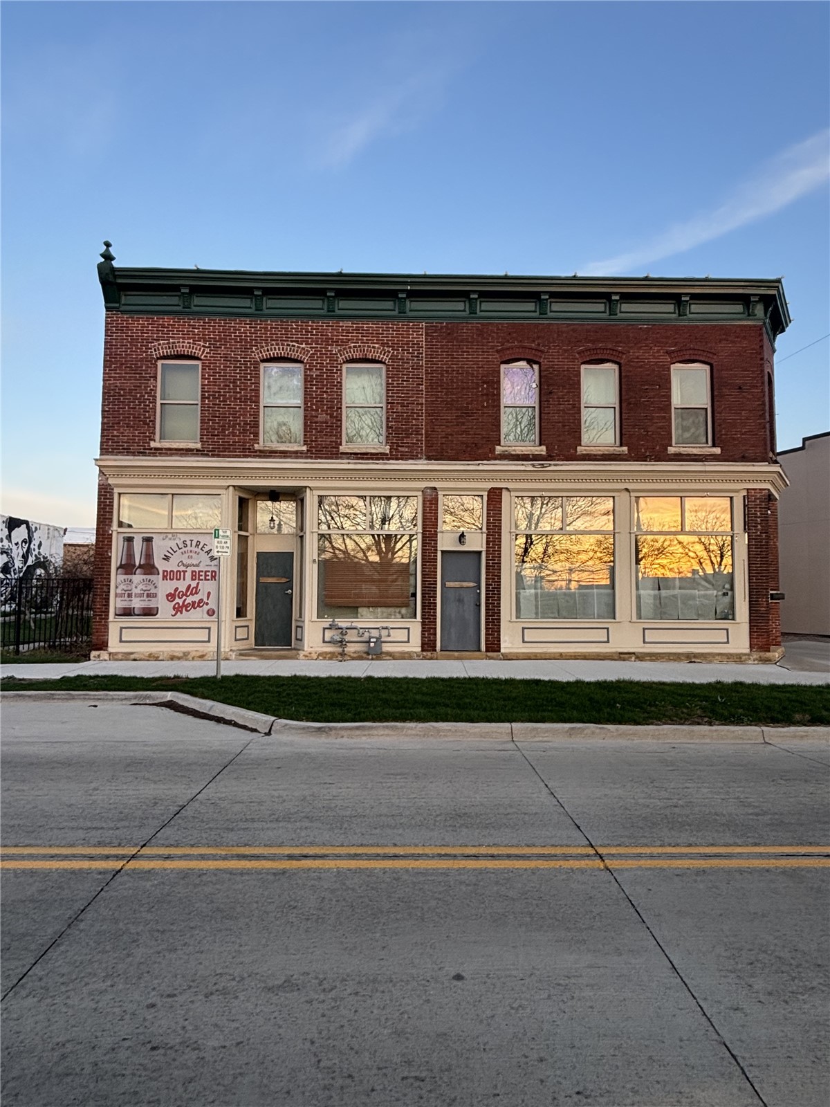 219 16th Avenue SE Cedar Rapids IA 52401
