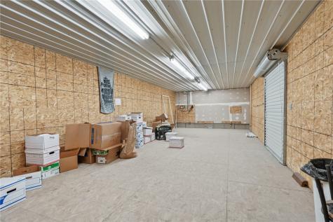 1004 Grant Street Manchester IA 52057
