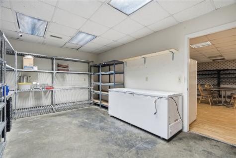 5913 Troy Mills Road Coggon IA 52218