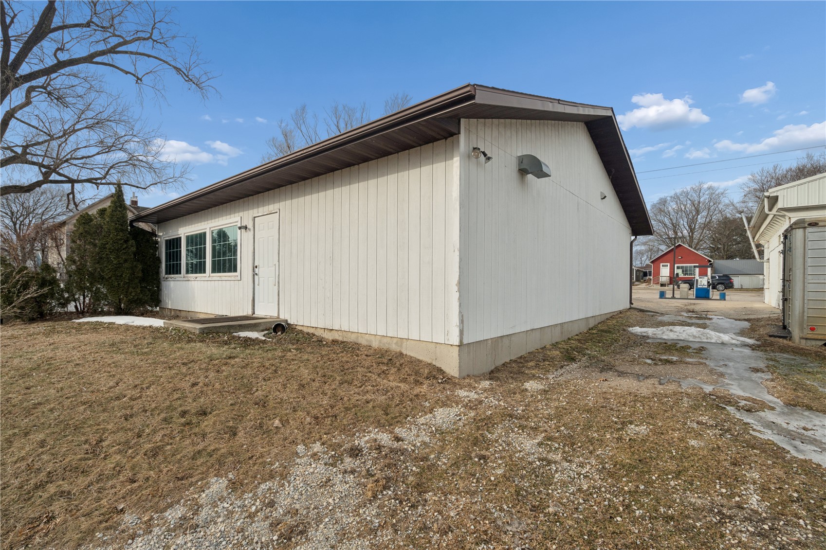 5913 Troy Mills Road Coggon IA 52218