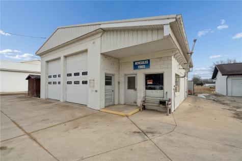 5913 Troy Mills Road Coggon IA 52218