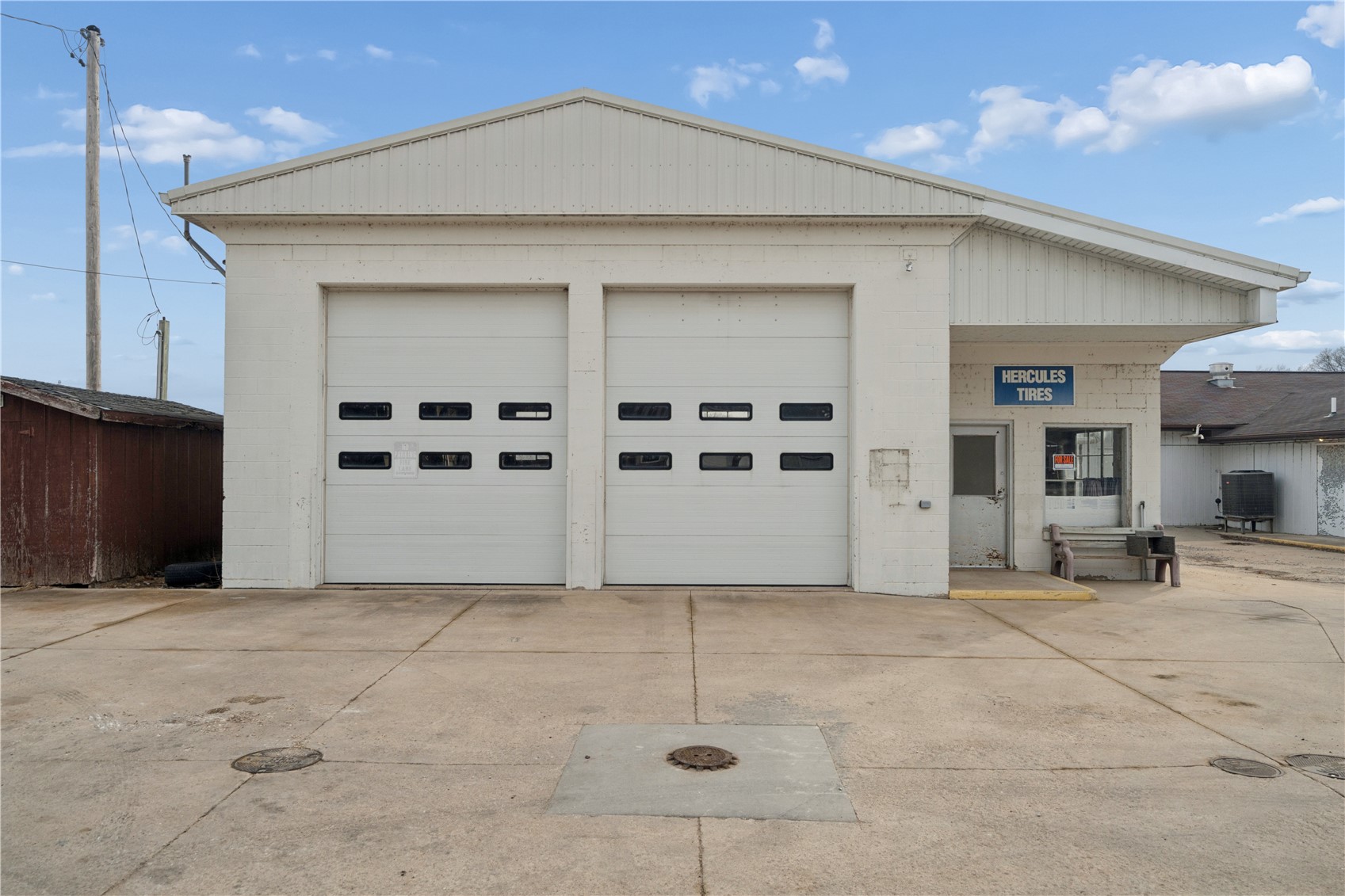5913 Troy Mills Road Coggon IA 52218