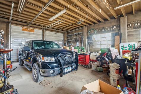 5913 Troy Mills Road Coggon IA 52218