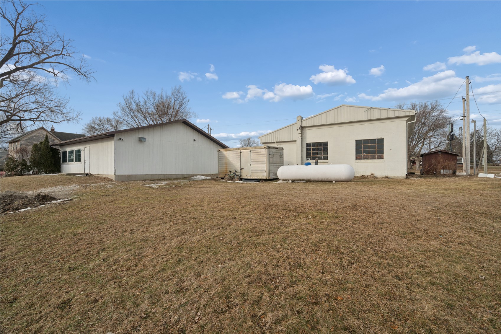 5913 Troy Mills Road Coggon IA 52218