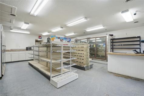 5913 Troy Mills Road Coggon IA 52218