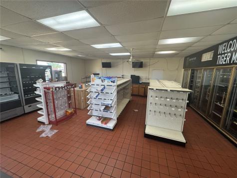 51 Cedar Street Tipton IA 52772