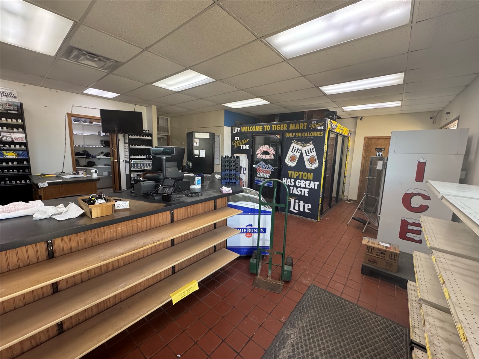 51 Cedar Street Tipton IA 52772