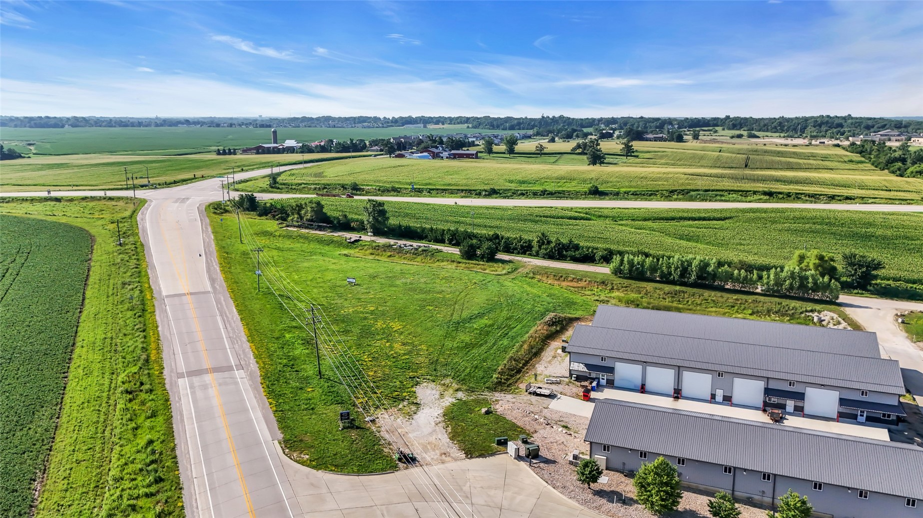 3230 N Center Point Road Robins IA 52328