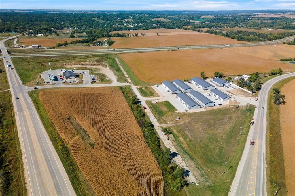 3230 N Center Point Road Robins IA 52328