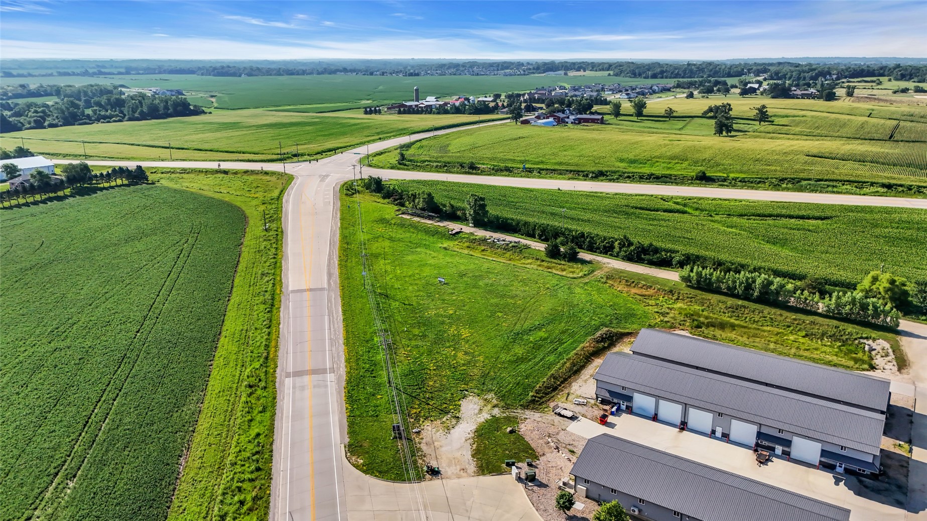 3230 N Center Point Road Robins IA 52328
