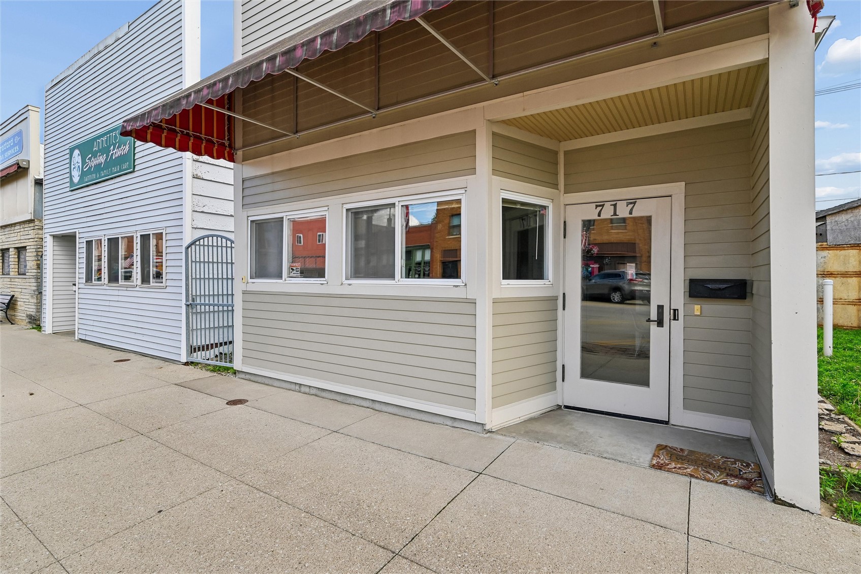 717 12th Street Belle Plaine IA 52208