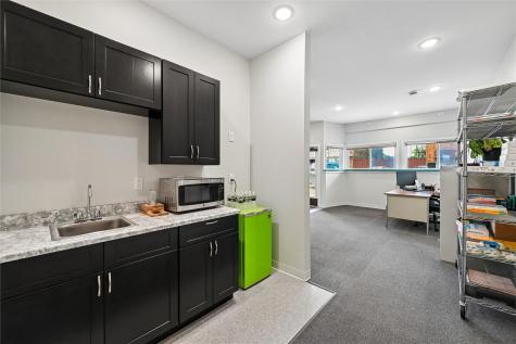 717 12th Street Belle Plaine IA 52208