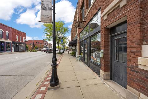 106 E Main Street Anamosa IA 52205