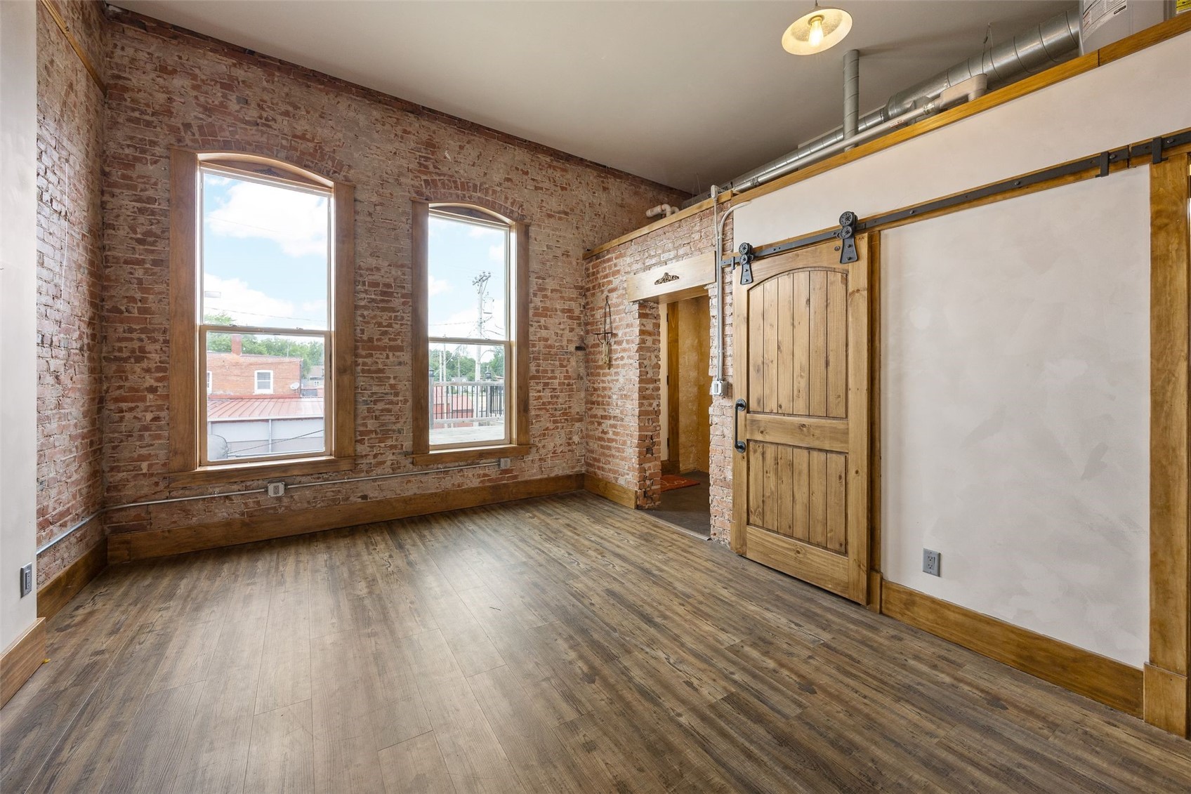106 E Main Street Anamosa IA 52205
