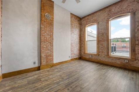106 E Main Street Anamosa IA 52205