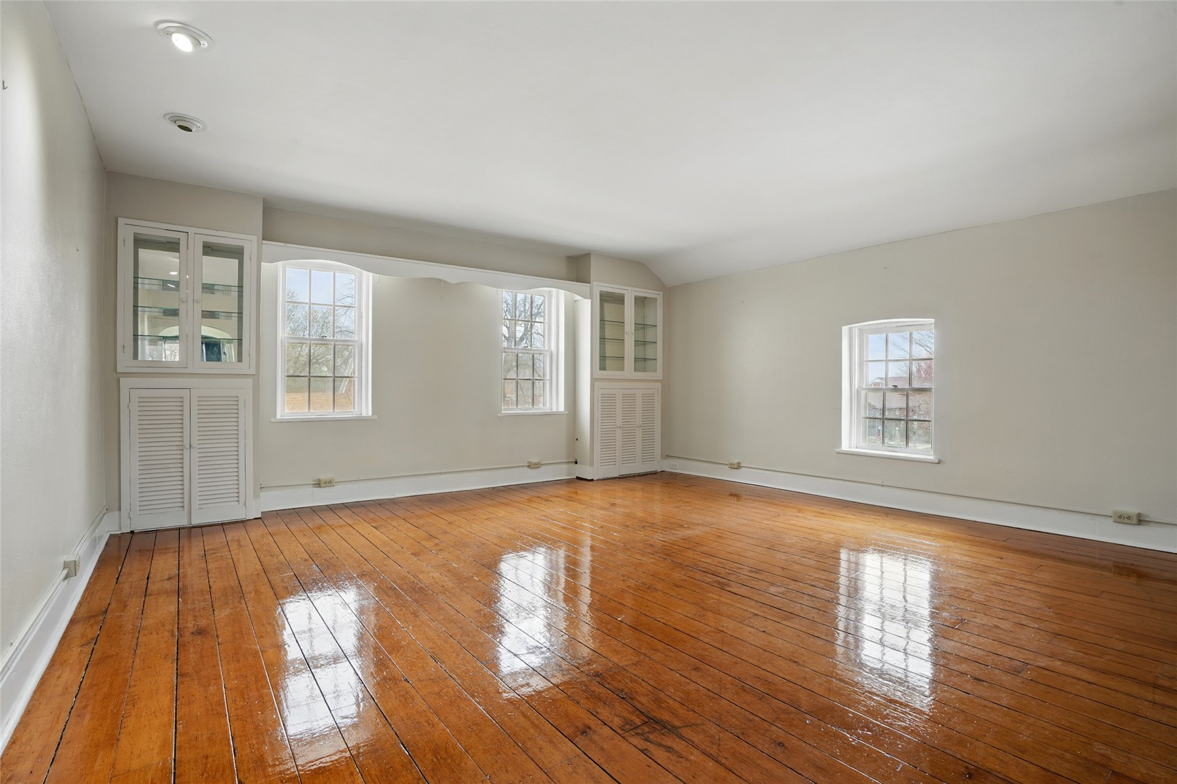4506 220th Trail Amana IA 52203