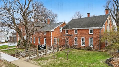 4506 220th Trail Amana IA 52203