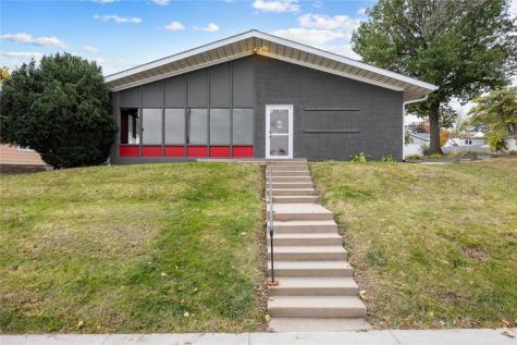1847 E Avenue NE Cedar Rapids IA 52402