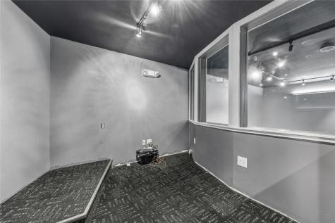 1847 E Avenue NE Cedar Rapids IA 52402